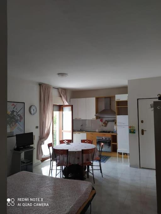 Bilocale Centrale Vicino Al Mare Agropoli Exterior foto
